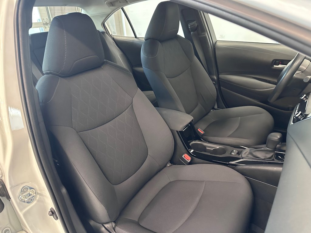Toyota Corolla LE A/C SIÈGES CHAUFFANTS CAMÉRA DE RECUL 2021 à Cowansville, Québec - 16 - w1024h768px