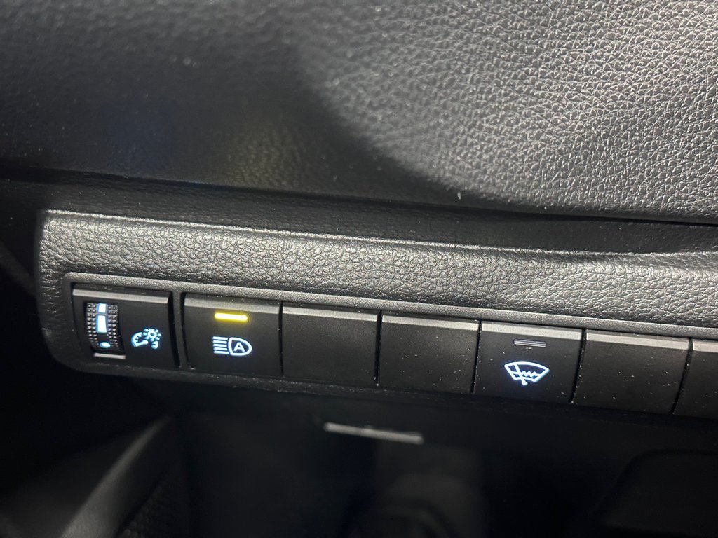 Toyota Corolla LE A/C SIÈGES CHAUFFANTS CAMÉRA DE RECUL 2021 à Cowansville, Québec - 26 - w1024h768px