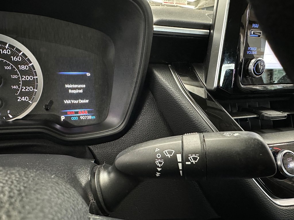 2021 Toyota Corolla Le in Cowansville, Quebec - 28 - w1024h768px