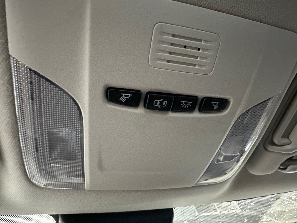 2021 Toyota Corolla Le in Cowansville, Quebec - 30 - w1024h768px