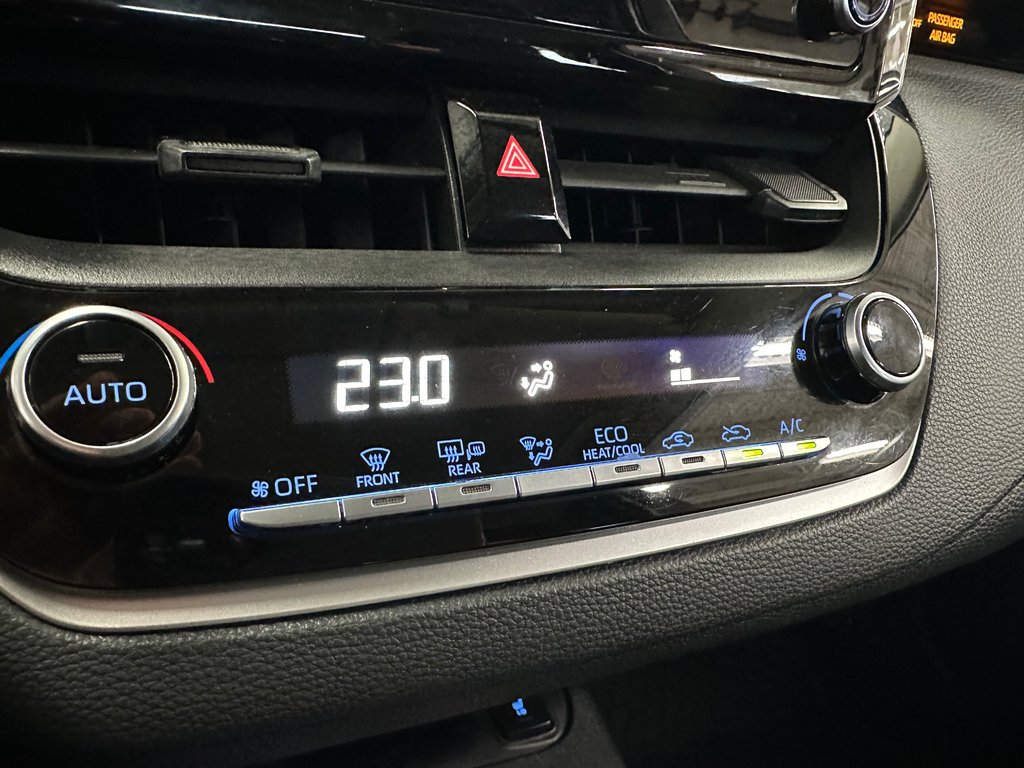 2021 Toyota Corolla Le in Cowansville, Quebec - 25 - w1024h768px