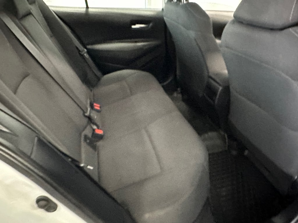2021 Toyota Corolla Le in Cowansville, Quebec - 11 - w1024h768px