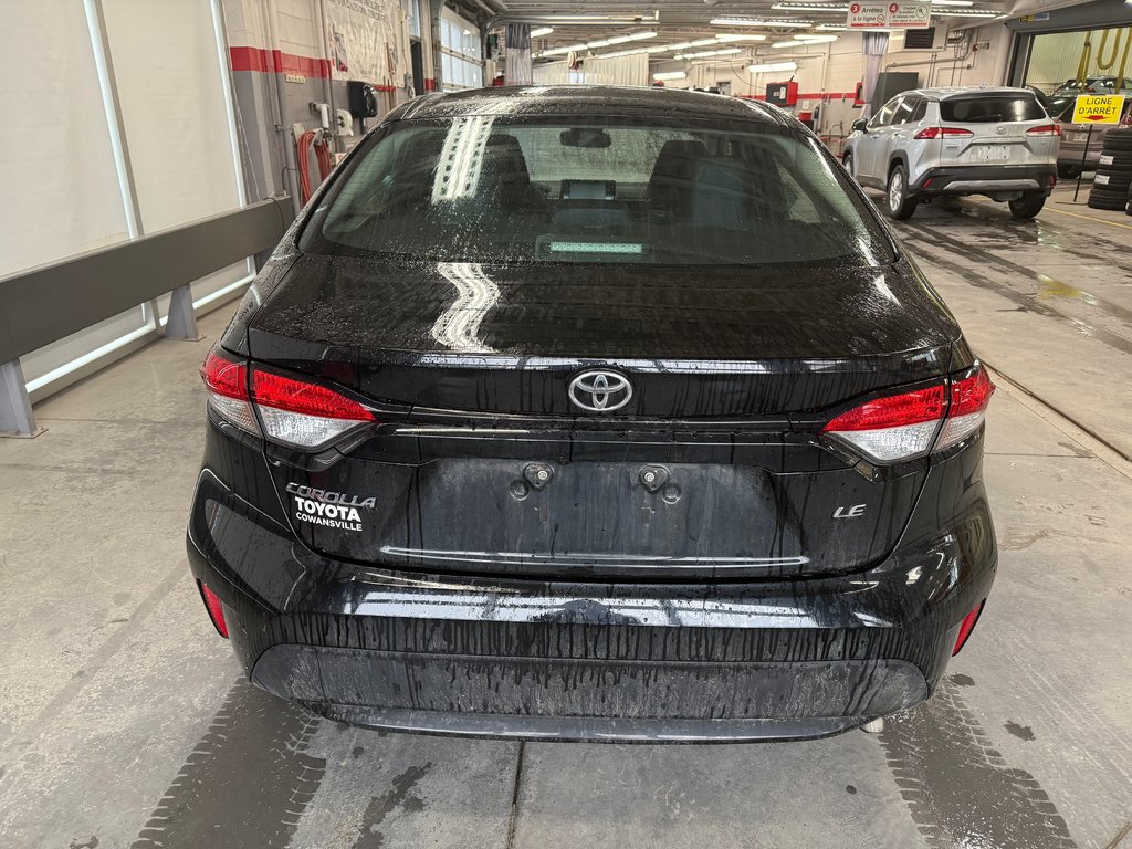 2021 Toyota Corolla LE in Cowansville, Quebec - 8 - w1024h768px