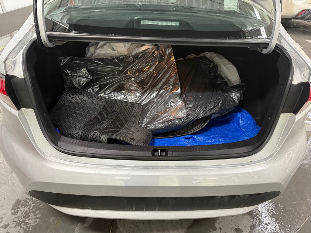 2021 Toyota Corolla LE 2021: 8 840 km - Cowansville Toyota in Cowansville, Quebec - 11 - w1024h768px