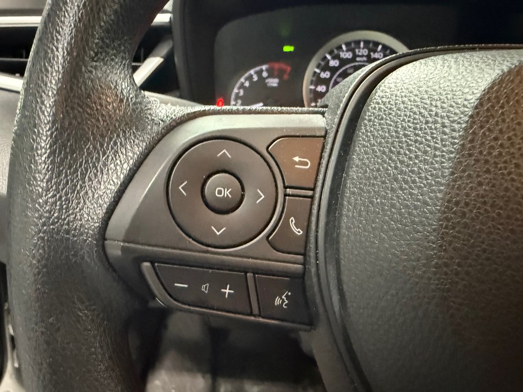 2021 Toyota Corolla LE 2021: 8 840 km - Cowansville Toyota in Cowansville, Quebec - 19 - w1024h768px