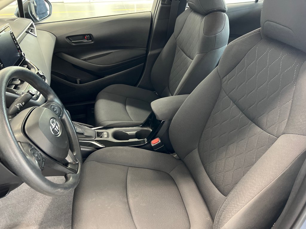 Toyota Corolla LE 2022 à Cowansville, Québec - 16 - w1024h768px