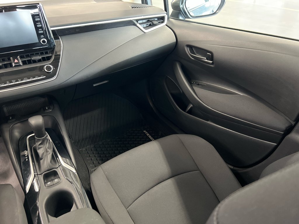 Toyota Corolla LE 2022 à Cowansville, Québec - 19 - w1024h768px