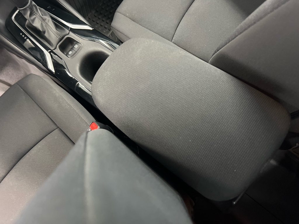 Toyota Corolla LE 2022 à Cowansville, Québec - 24 - w1024h768px
