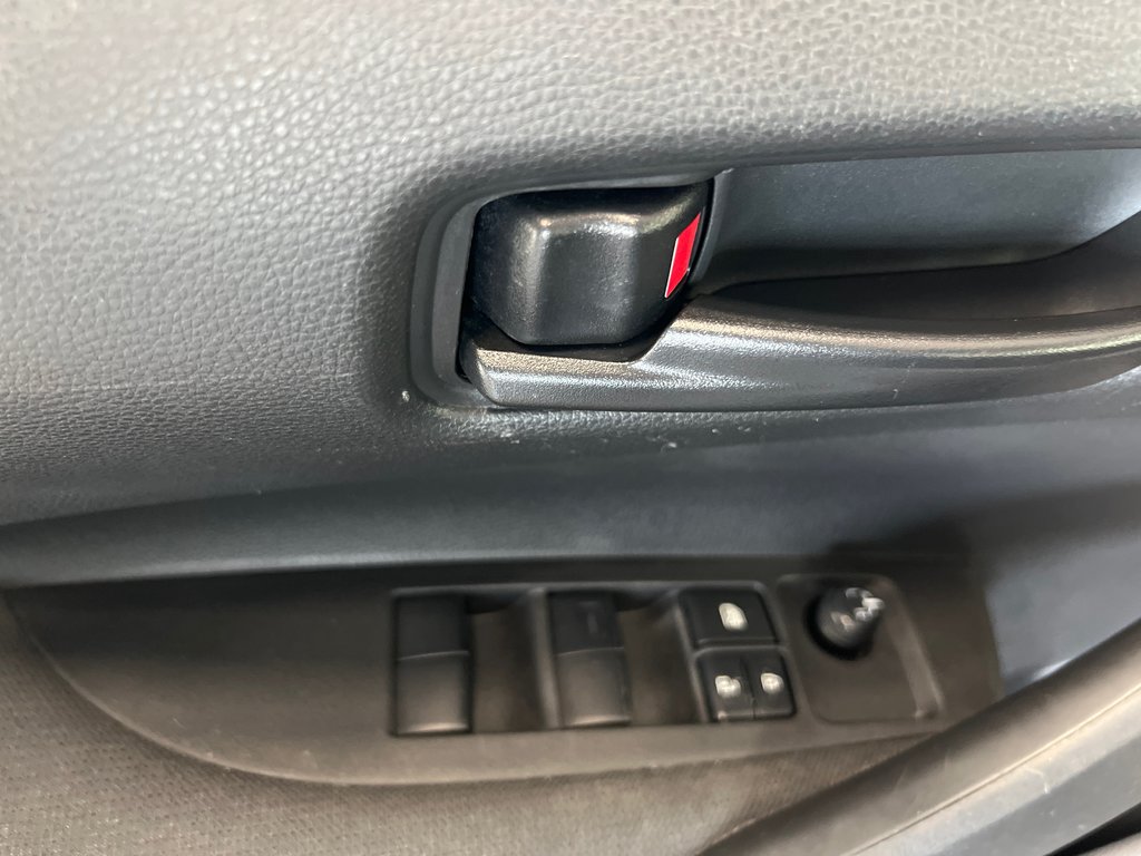 Toyota Corolla LE 2022 à Cowansville, Québec - 14 - w1024h768px