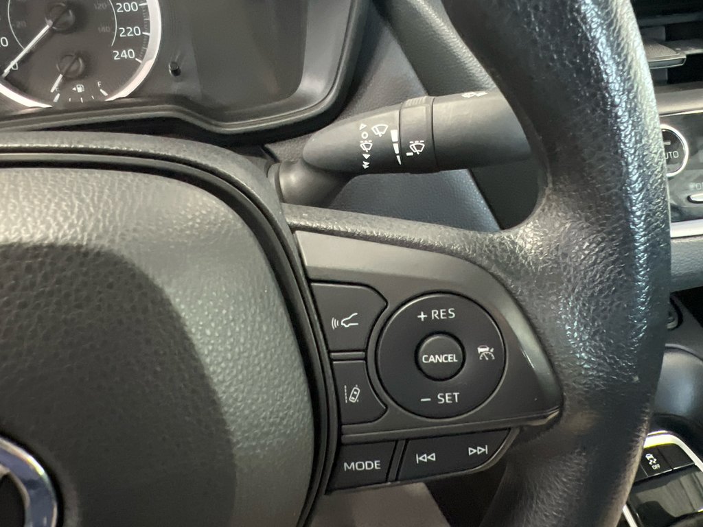 Toyota Corolla LE 2022 à Cowansville, Québec - 29 - w1024h768px