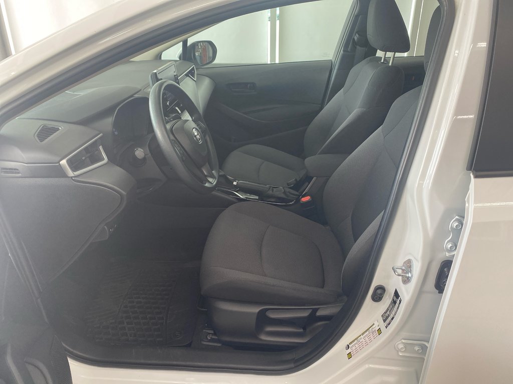 2022 Toyota Corolla L in Cowansville, Quebec - 8 - w1024h768px