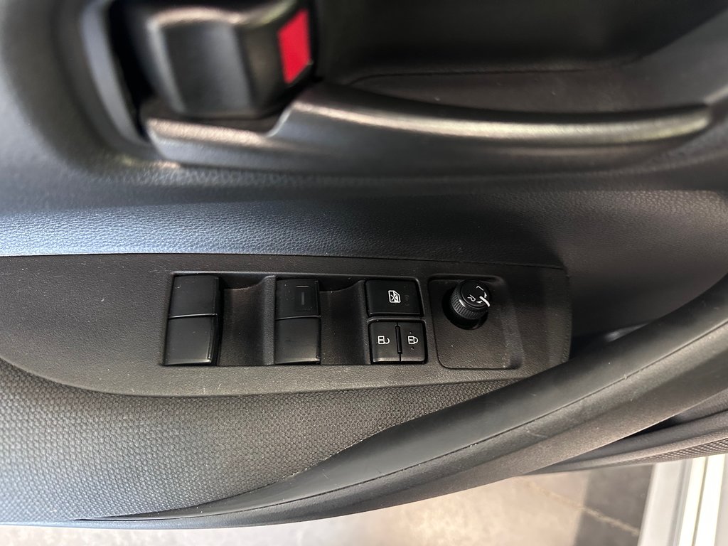2022 Toyota Corolla LE / CAMERA DE RECUL / SIÈGE CHAUFFANT in Cowansville, Quebec - 20 - w1024h768px