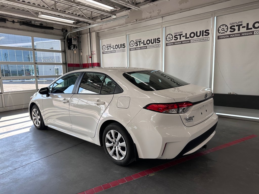 Toyota Corolla LE - Sièges Chauffants - Détecteur d'Angle Mort - 2022 à Cowansville, Québec - 3 - w1024h768px
