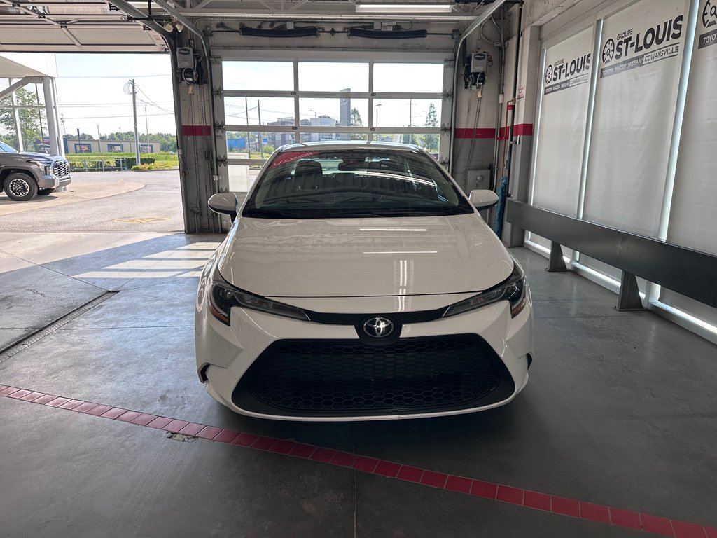 Toyota Corolla LE - Sièges Chauffants - Détecteur d'Angle Mort - 2022 à Cowansville, Québec - 9 - w1024h768px