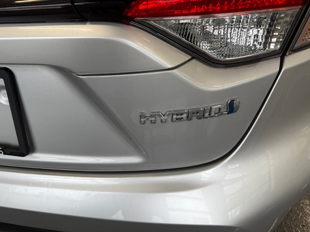 2022 Toyota Corolla Hybrid in Cowansville, Quebec - 10 - w1024h768px