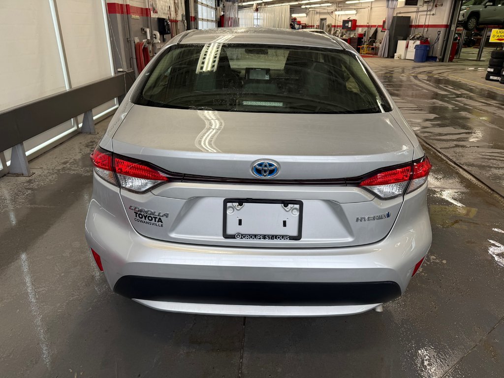 2022 Toyota Corolla Hybrid in Cowansville, Quebec - 8 - w1024h768px
