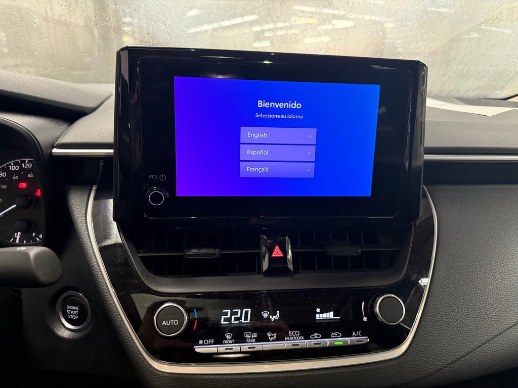 2024 Toyota Corolla LE Amélioré in Cowansville, Quebec - 17 - w1024h768px