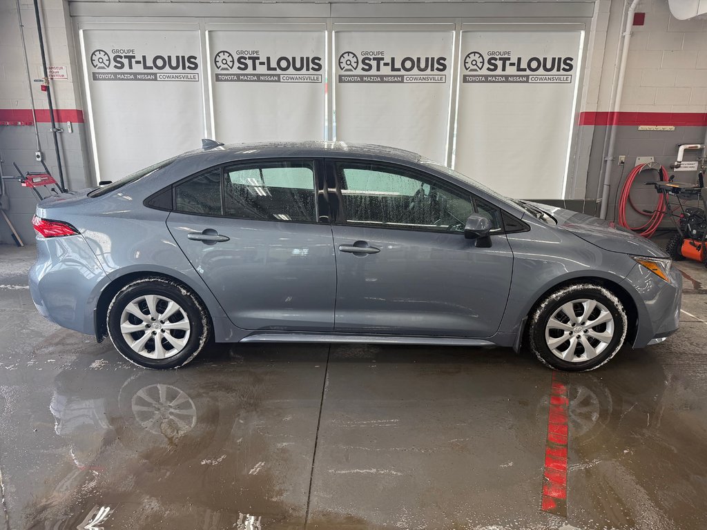 Toyota Corolla LE 2024: 19 601 km - Cowansville Toyota 2024 à Cowansville, Québec - 3 - w1024h768px