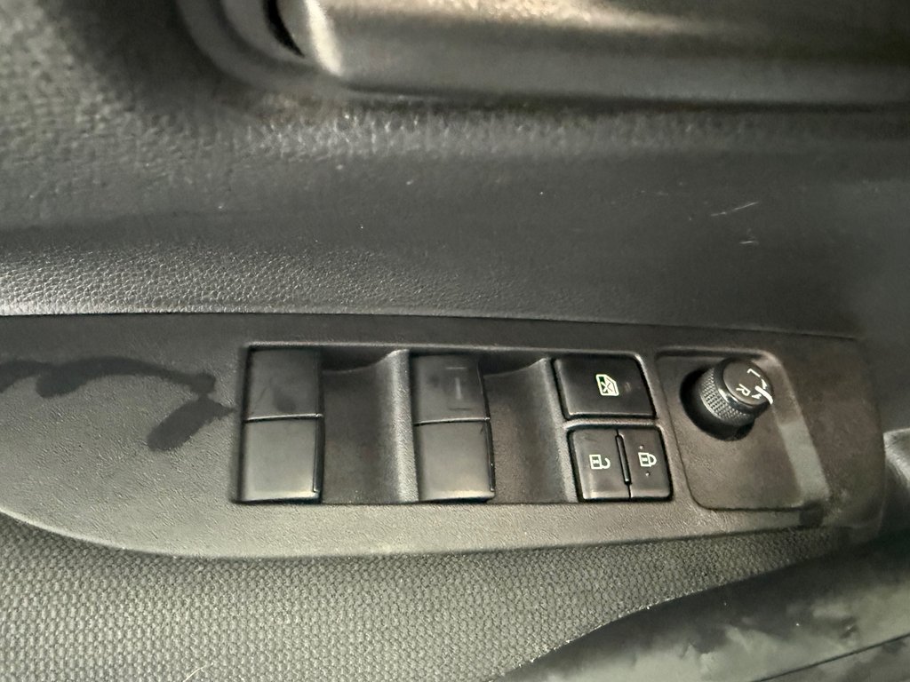 Toyota Corolla LE 2024: 19 601 km - Cowansville Toyota 2024 à Cowansville, Québec - 17 - w1024h768px