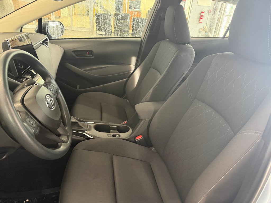 Toyota Corolla LE 2024: 19 601 km - Cowansville Toyota 2024 à Cowansville, Québec - 15 - w1024h768px