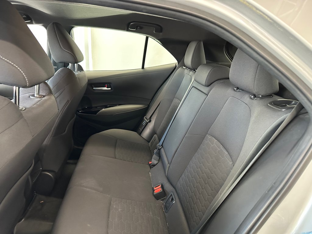 2025 Toyota Corolla SE Amélioré in Cowansville, Quebec - 7 - w1024h768px