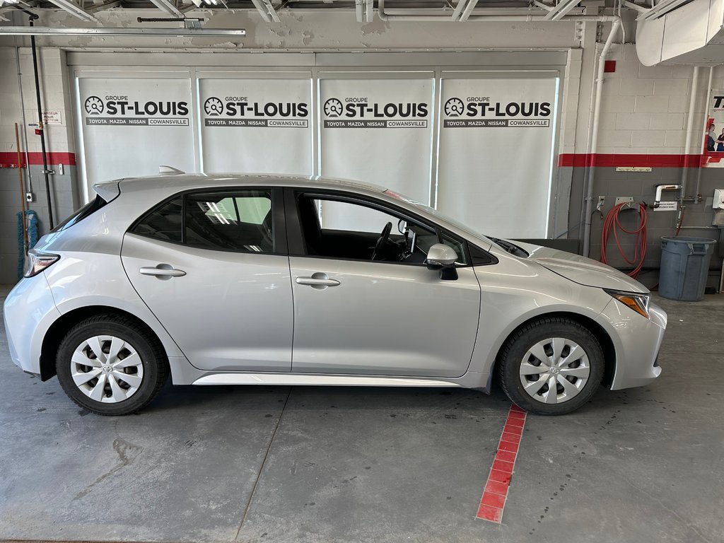 2025 Toyota Corolla SE Amélioré in Cowansville, Quebec - 9 - w1024h768px