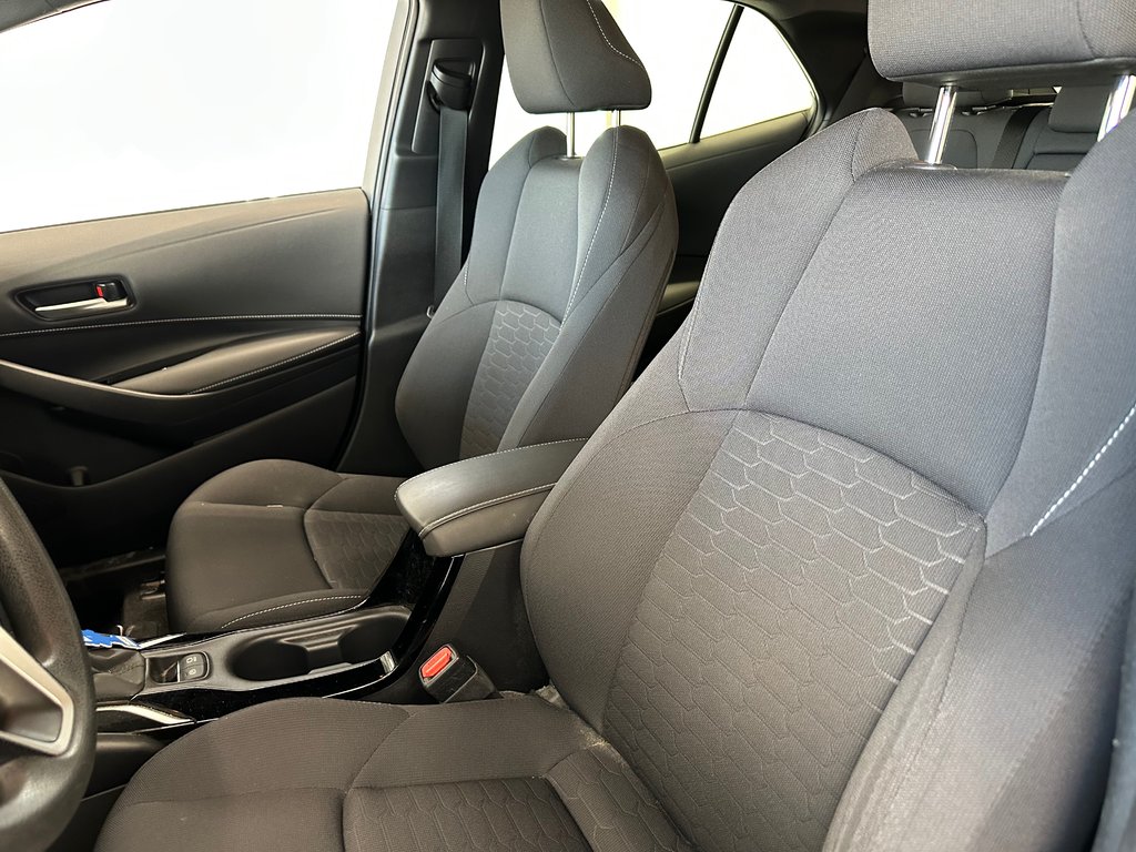2025 Toyota Corolla SE Amélioré in Cowansville, Quebec - 5 - w1024h768px