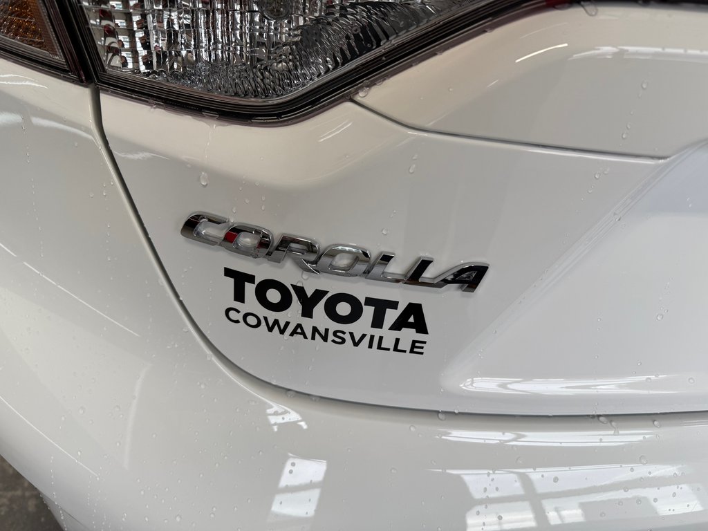 Toyota Corolla LE AWD 2025 à Cowansville, Québec - 9 - w1024h768px