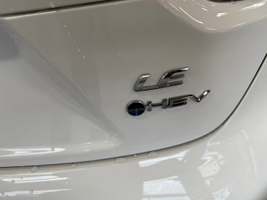 Toyota Corolla LE AWD 2025 à Cowansville, Québec - 10 - w1024h768px