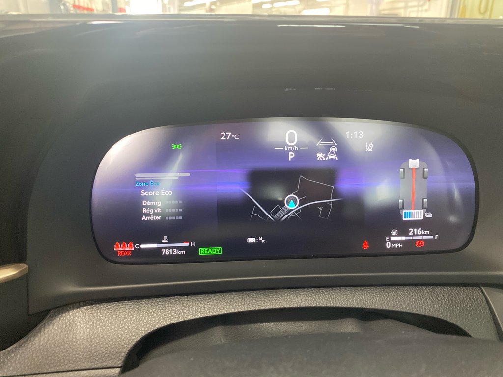 2025 Toyota Crown Signia Limited in Cowansville, Quebec - 20 - w1024h768px