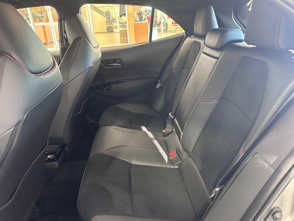 Toyota GR Corolla Premium AWD Beaucoup d'option ajouté 2025 à Cowansville, Québec - 16 - w1024h768px