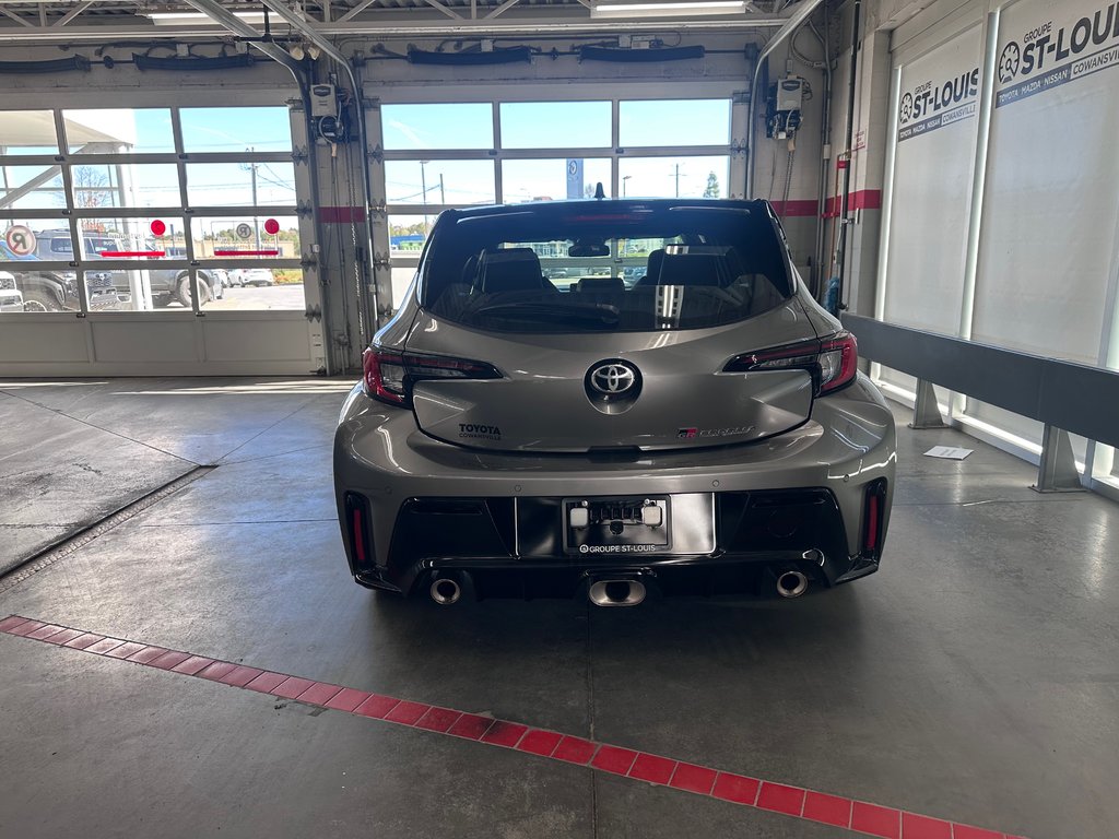 Toyota GR Corolla Premium AWD Beaucoup d'option ajouté 2025 à Cowansville, Québec - 6 - w1024h768px