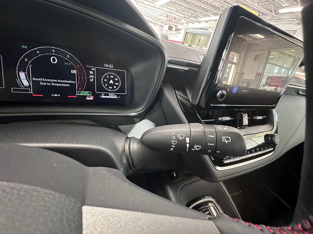 Toyota GR Corolla Premium AWD Beaucoup d'option ajouté 2025 à Cowansville, Québec - 35 - w1024h768px