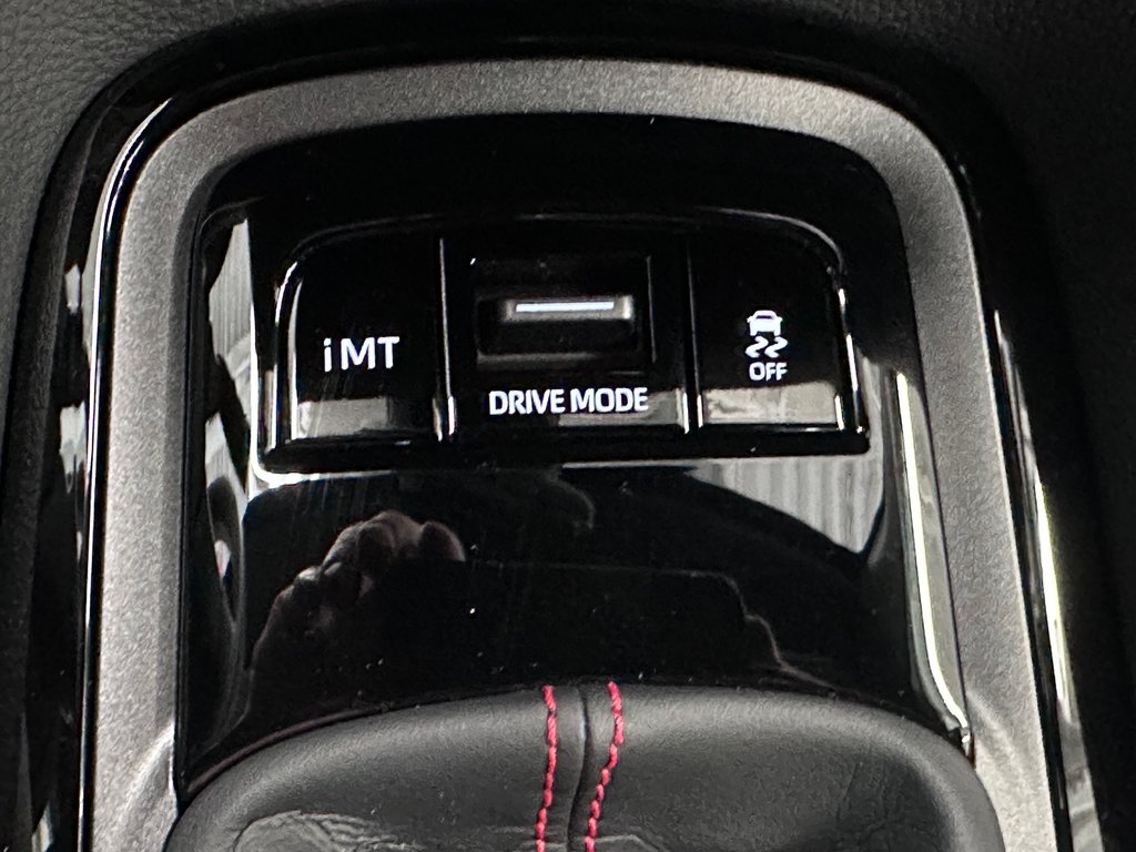 Toyota GR Corolla Premium AWD Beaucoup d'option ajouté 2025 à Cowansville, Québec - 27 - w1024h768px