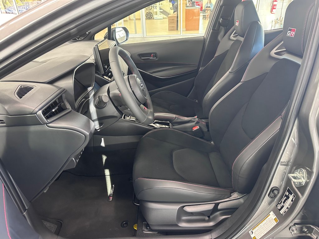 Toyota GR Corolla Premium AWD Beaucoup d'option ajouté 2025 à Cowansville, Québec - 21 - w1024h768px