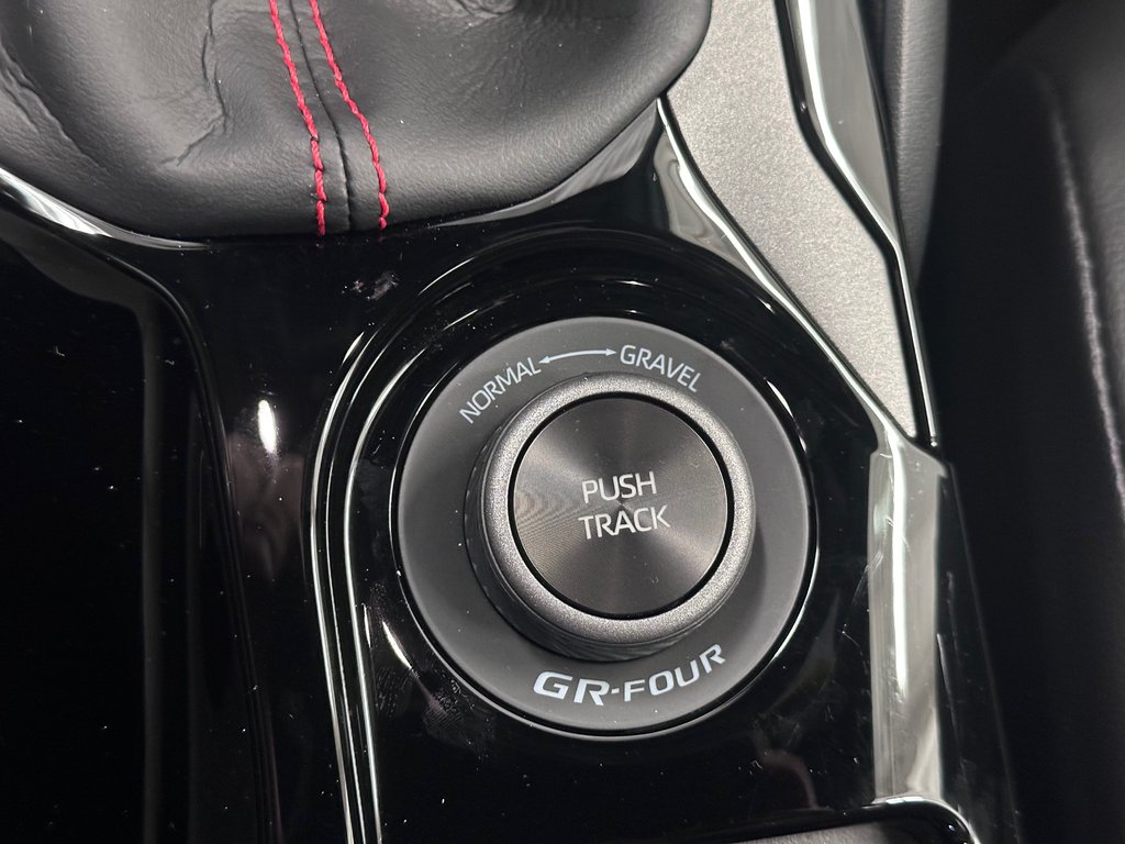 Toyota GR Corolla Premium AWD Beaucoup d'option ajouté 2025 à Cowansville, Québec - 26 - w1024h768px