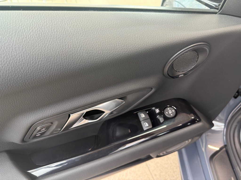 2026 Toyota GR Supra Premium in Cowansville, Quebec - 13 - w1024h768px