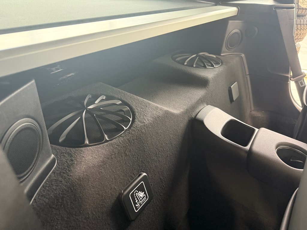 2026 Toyota GR Supra Premium in Cowansville, Quebec - 16 - w1024h768px