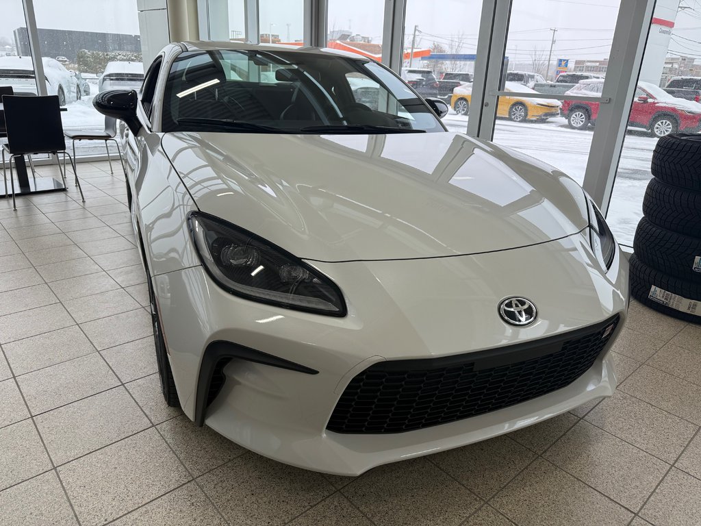 Toyota GR86 Premium Manuelle 2025 à Cowansville, Québec - 3 - w1024h768px