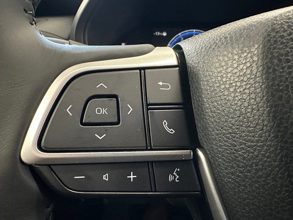 Toyota Grand Highlander XLE AWD 2025 à Cowansville, Québec - 13 - w1024h768px