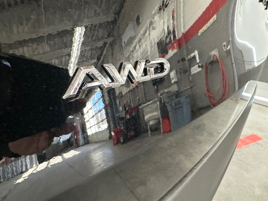 Toyota Grand Highlander XLE AWD 2025 à Cowansville, Québec - 9 - w1024h768px