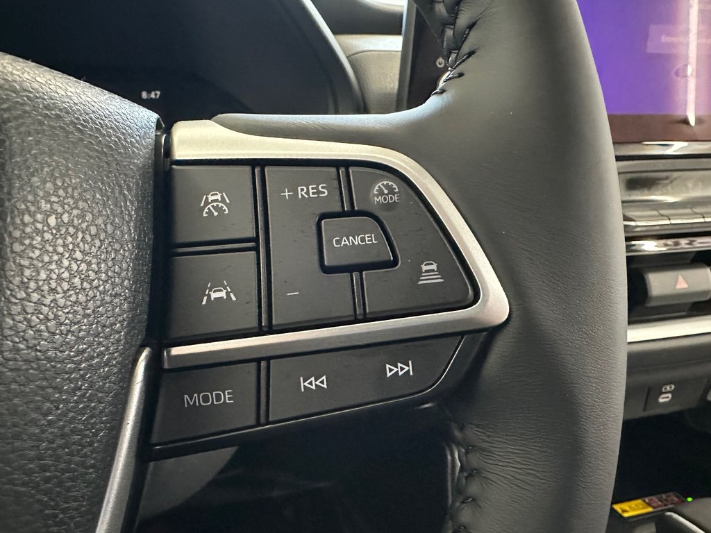 Toyota Grand Highlander XLE AWD 2025 à Cowansville, Québec - 18 - w1024h768px