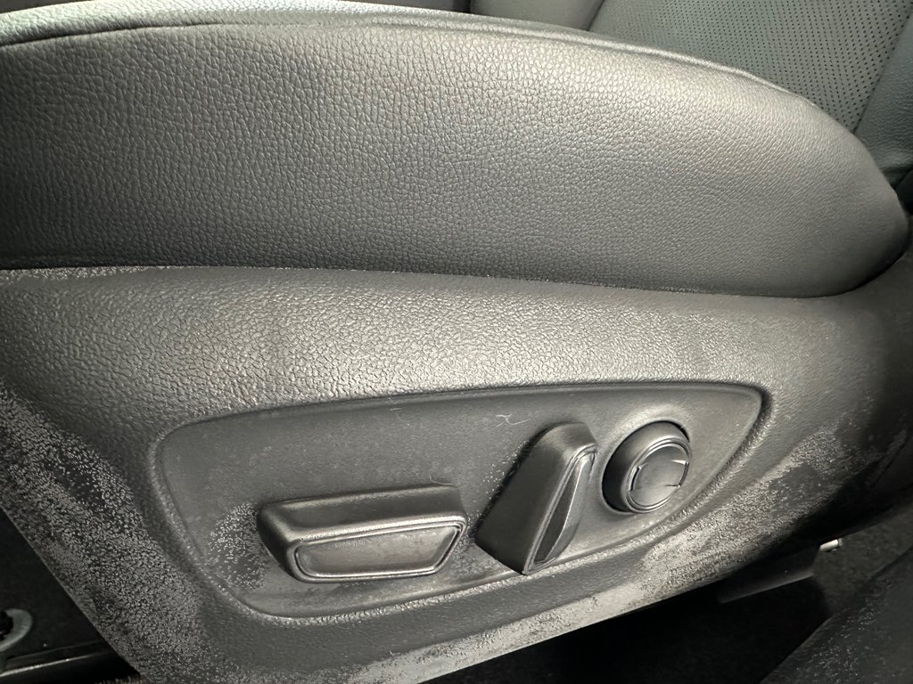 Toyota Grand Highlander XLE AWD 2025 à Cowansville, Québec - 26 - w1024h768px