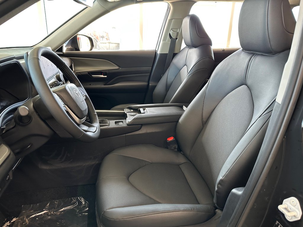 Toyota Grand Highlander XLE AWD 2025 à Cowansville, Québec - 30 - w1024h768px