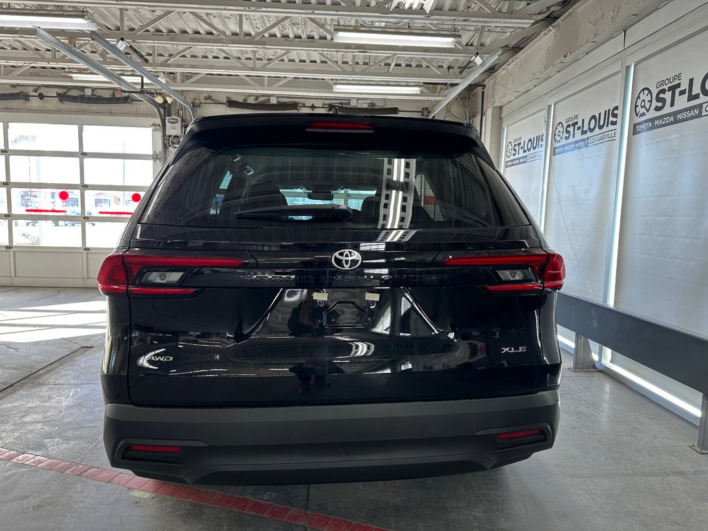 Toyota Grand Highlander XLE AWD 2025 à Cowansville, Québec - 7 - w1024h768px