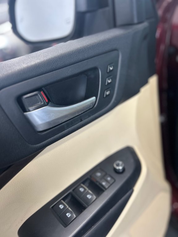 Toyota Highlander hybrid Limited 2017 à Cowansville, Québec - 23 - w1024h768px