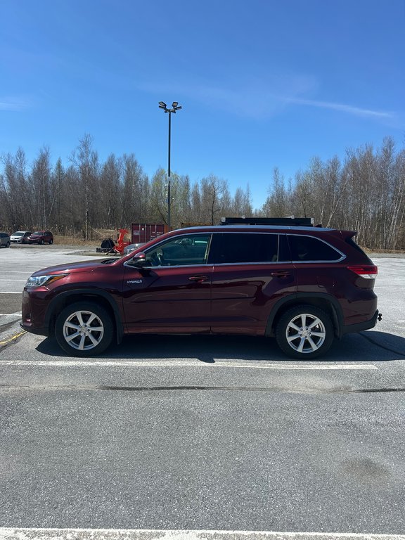 Toyota Highlander hybrid Limited 2017 à Cowansville, Québec - 2 - w1024h768px