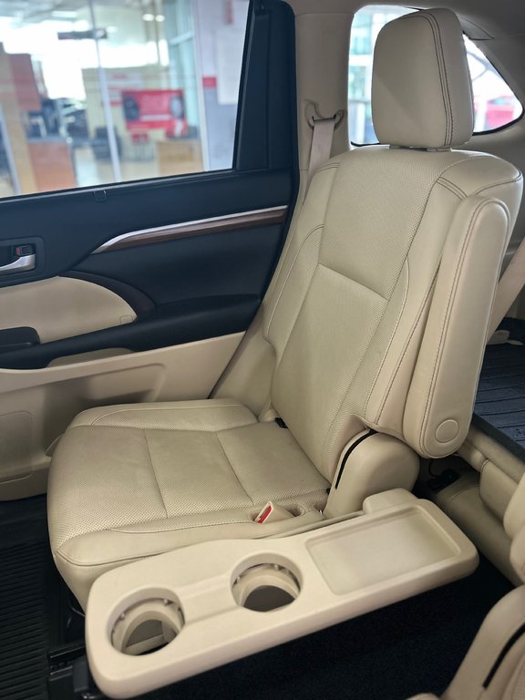 Toyota Highlander hybrid Limited 2017 à Cowansville, Québec - 15 - w1024h768px