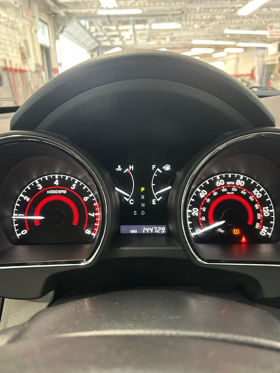 2012 Toyota Highlander LE / 4WD in Cowansville, Quebec - 38 - w1024h768px