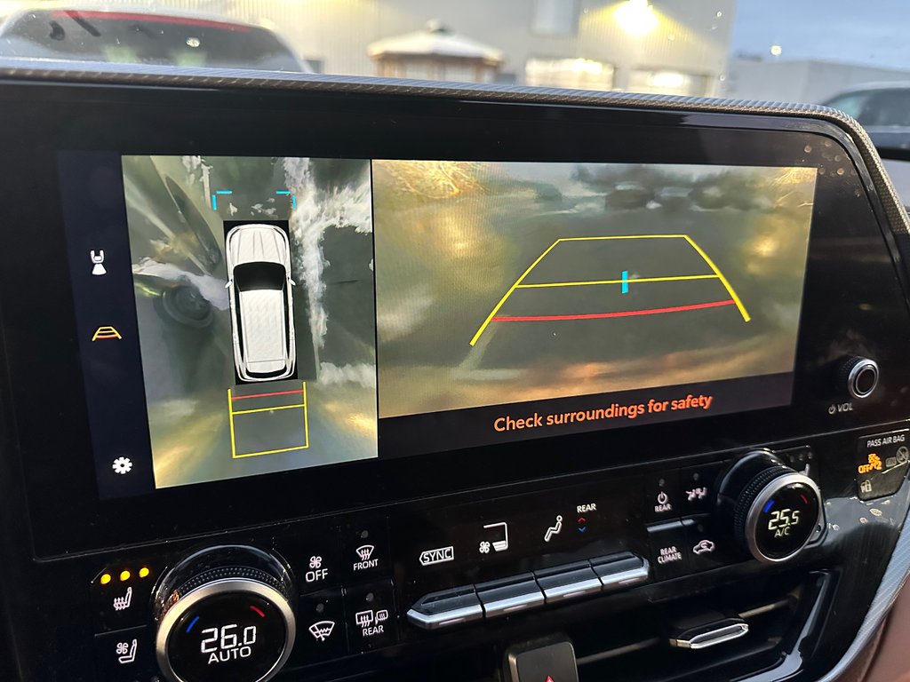 Toyota Highlander Limited AWD 2024 à Cowansville, Québec - 16 - w1024h768px